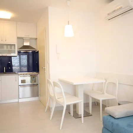 Apartman With Parking Space Biograd Na Moru, Biograd - 6438 *